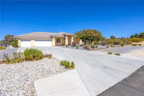 Exterior - 26760 Cinch, Helendale, CA 92342 photo 6 of 8