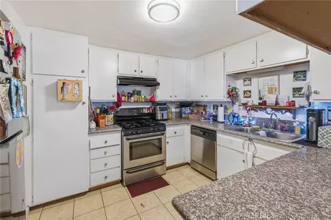 Kitchen - 8439 Sunset Trl #B, Rancho Cucamonga, CA 91730 photo 1 of 5
