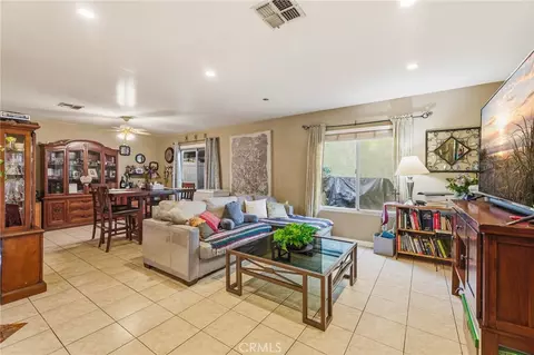 Living - 8439 Sunset Trl #B, Rancho Cucamonga, CA 91730 photo 2 of 3