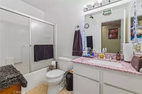 Bath - 8439 Sunset Trl #B, Rancho Cucamonga, CA 91730 photo 2 of 2