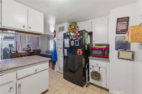 Kitchen - 8439 Sunset Trl #B, Rancho Cucamonga, CA 91730 photo 5 of 5