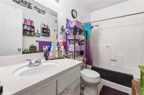 Bath - 8439 Sunset Trl #B, Rancho Cucamonga, CA 91730 photo 1 of 2