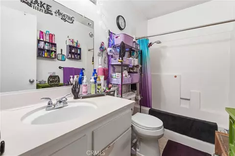 Bath - 8439 Sunset Trl #B, Rancho Cucamonga, CA 91730 photo 1 of 2
