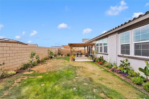 Exterior - 14168 Georgetown, Hesperia, CA 92344 photo 8 of 14