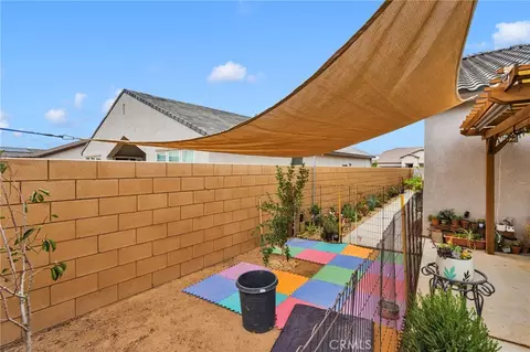 Exterior - 14168 Georgetown, Hesperia, CA 92344 photo 11 of 14