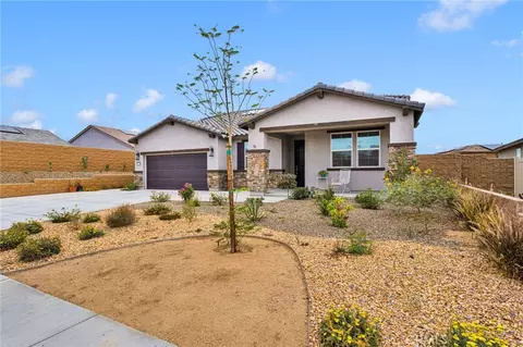 Exterior - 14168 Georgetown, Hesperia, CA 92344 photo 3 of 14