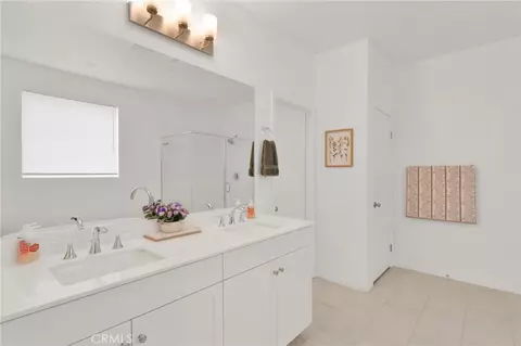Bath - 14168 Georgetown, Hesperia, CA 92344 photo 1 of 5