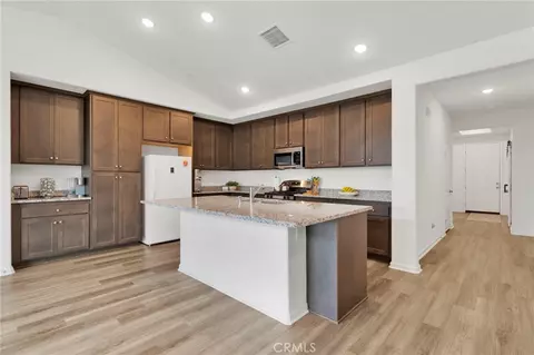 Entry Way - 14168 Georgetown, Hesperia, CA 92344 photo 5 of 10