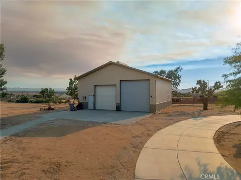 23355 Cuyama, Apple Valley, CA 92307 photo 2