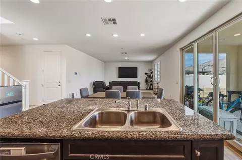 Kitchen - 575 Feeder, Hemet, CA 92543 photo 4 of 4