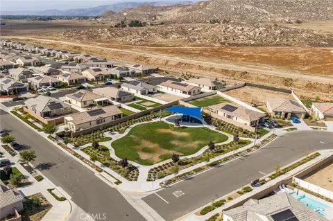View/Area - 575 Feeder, Hemet, CA 92543 photo 8 of 8