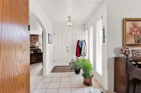 17994 Pine St, Hesperia, CA 92345 photo 8