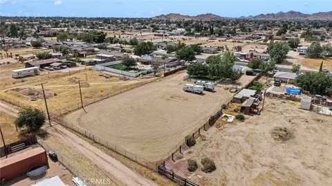 View/Area - 14285 Kiowa Rd, Apple Valley, CA 92307 photo 6 of 11