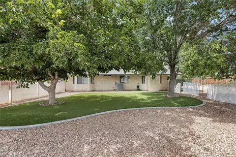 Exterior - 14285 Kiowa Rd, Apple Valley, CA 92307 photo 11 of 11