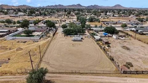View/Area - 14285 Kiowa Rd, Apple Valley, CA 92307 photo 5 of 11