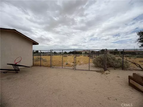 Exterior - 26262 Community Blvd, Barstow, CA 92311 photo 10 of 14
