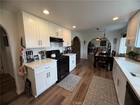 Kitchen - 26262 Community Blvd, Barstow, CA 92311 photo 4 of 5