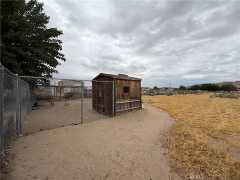 Exterior - 26262 Community Blvd, Barstow, CA 92311 photo 8 of 14