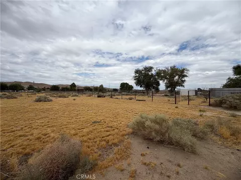 Exterior - 26262 Community Blvd, Barstow, CA 92311 photo 7 of 14
