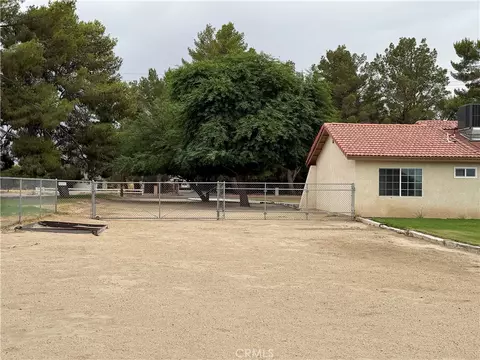 Exterior - 26262 Community Blvd, Barstow, CA 92311 photo 11 of 14