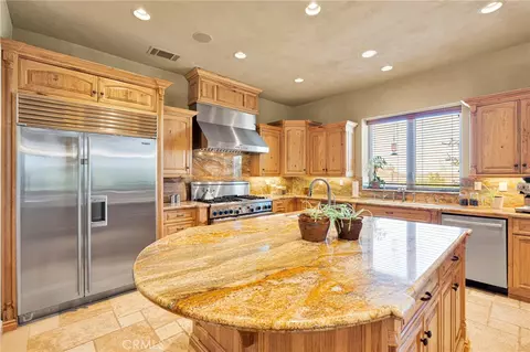 8323 Macron, Oak Hills, CA 92344 photo 19