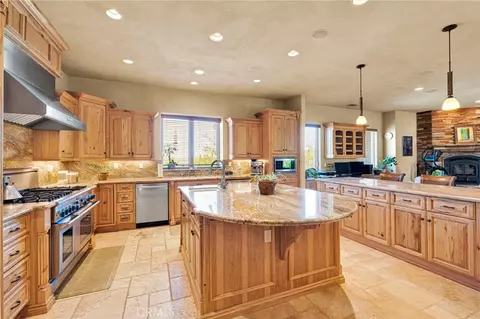 8323 Macron, Oak Hills, CA 92344 photo 18