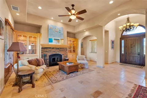 8323 Macron, Oak Hills, CA 92344 photo 10