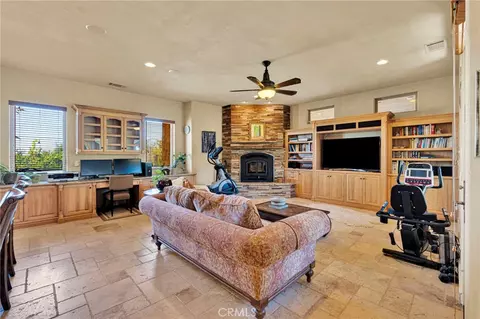 8323 Macron, Oak Hills, CA 92344 photo 28