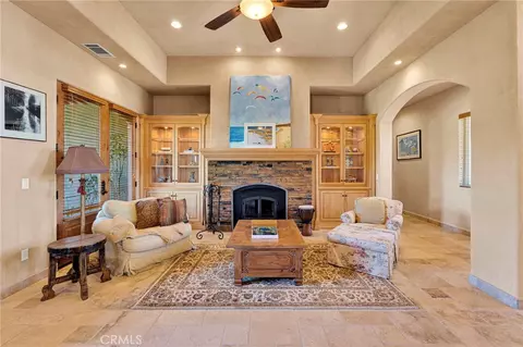 8323 Macron, Oak Hills, CA 92344 photo 11