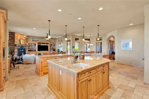 8323 Macron, Oak Hills, CA 92344 photo 23