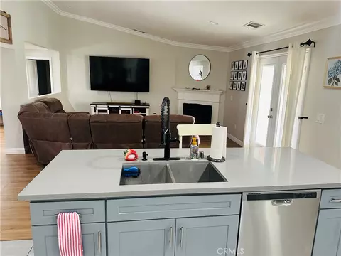 Kitchen - 11131 Arcadia, Apple Valley, CA 92308 photo 4 of 6