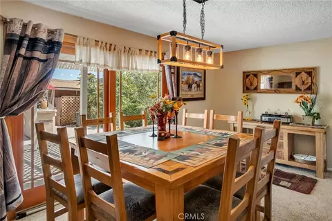 Dining - 17598 Linden St, Hesperia, CA 92345 photo 2 of 3