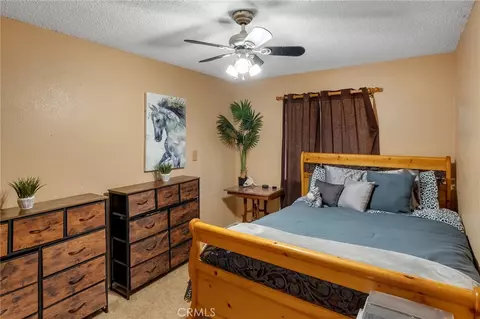 Bedroom - 17598 Linden St, Hesperia, CA 92345 photo 3 of 4