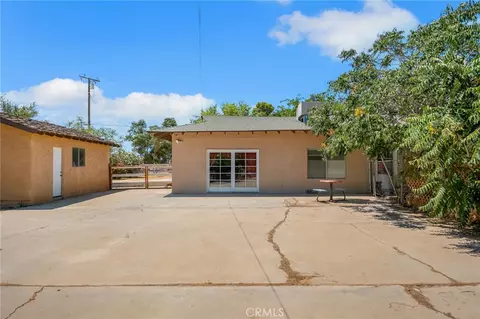 Exterior - 17598 Linden St, Hesperia, CA 92345 photo 5 of 8