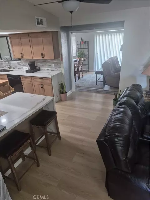 Entry Way - 1331 Savanna, Barstow, CA 92311 photo 1 of 4