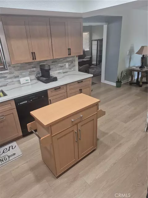 Kitchen - 1331 Savanna, Barstow, CA 92311 photo 5 of 5