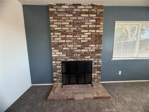 Living - 29040 Gabilan St, Barstow, CA 92311 photo 2 of 7