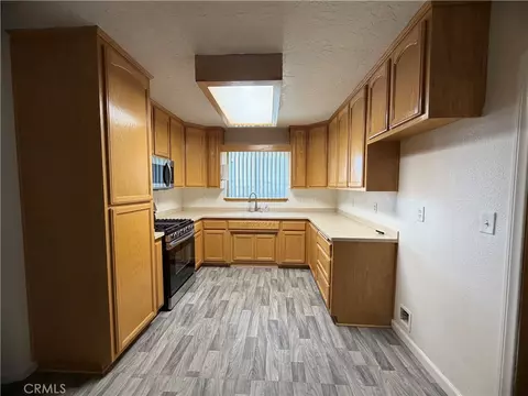 Kitchen - 29040 Gabilan St, Barstow, CA 92311 photo 1 of 1