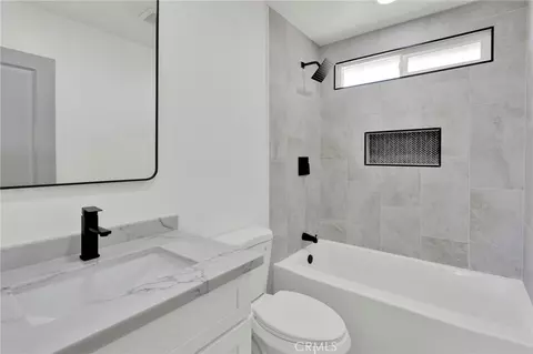 Bath - 18282 Manzanita, Hesperia, CA 92345 photo 1 of 5