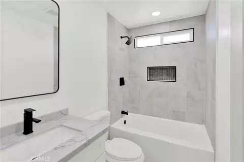 Bath - 18282 Manzanita, Hesperia, CA 92345 photo 3 of 5