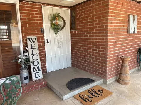 Entry Way - 27815 Panamint Rd, Barstow, CA 92311 photo 1 of 3