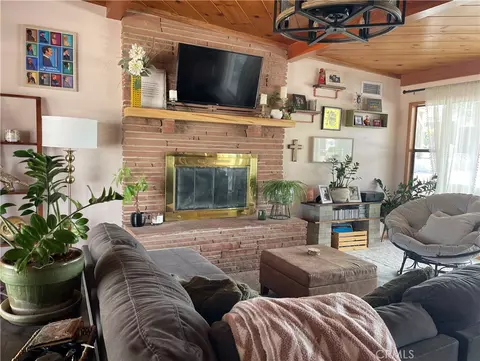 Living - 27815 Panamint Rd, Barstow, CA 92311 photo 3 of 3