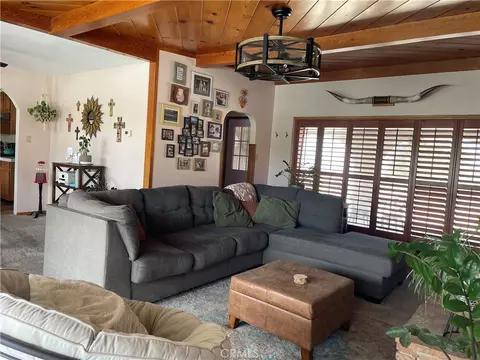 Living - 27815 Panamint Rd, Barstow, CA 92311 photo 2 of 3