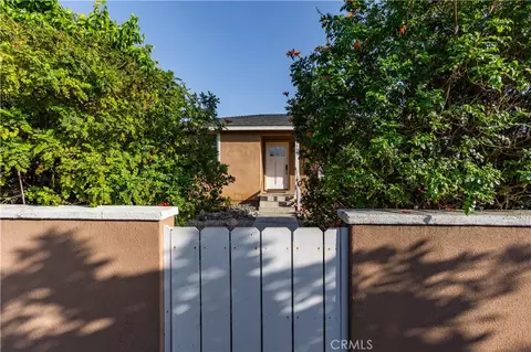 Exterior - 1121 Vista Way, Oceanside, CA 92054 photo 10 of 14