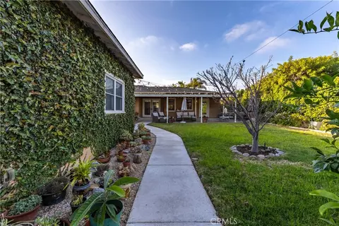 Exterior - 1121 Vista Way, Oceanside, CA 92054 photo 3 of 14