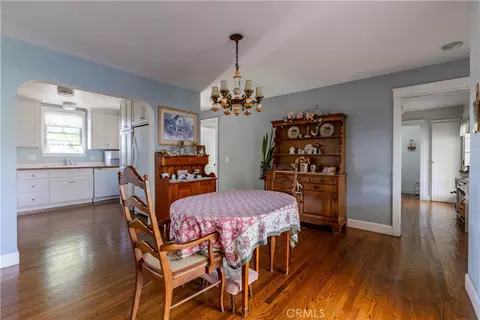 Dining - 1121 Vista Way, Oceanside, CA 92054 photo 3 of 3