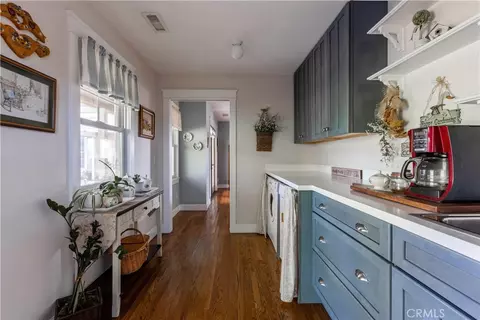 Entry Way - 1121 Vista Way, Oceanside, CA 92054 photo 1 of 3