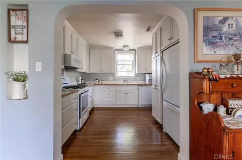 Kitchen - 1121 Vista Way, Oceanside, CA 92054 photo 1 of 3