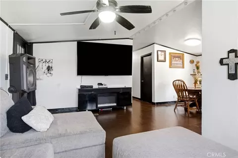 5800 Hamner #512, Eastvale, CA 91752