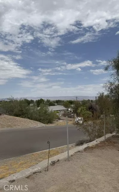 313 Desnok, Needles, CA 92363 photo 4